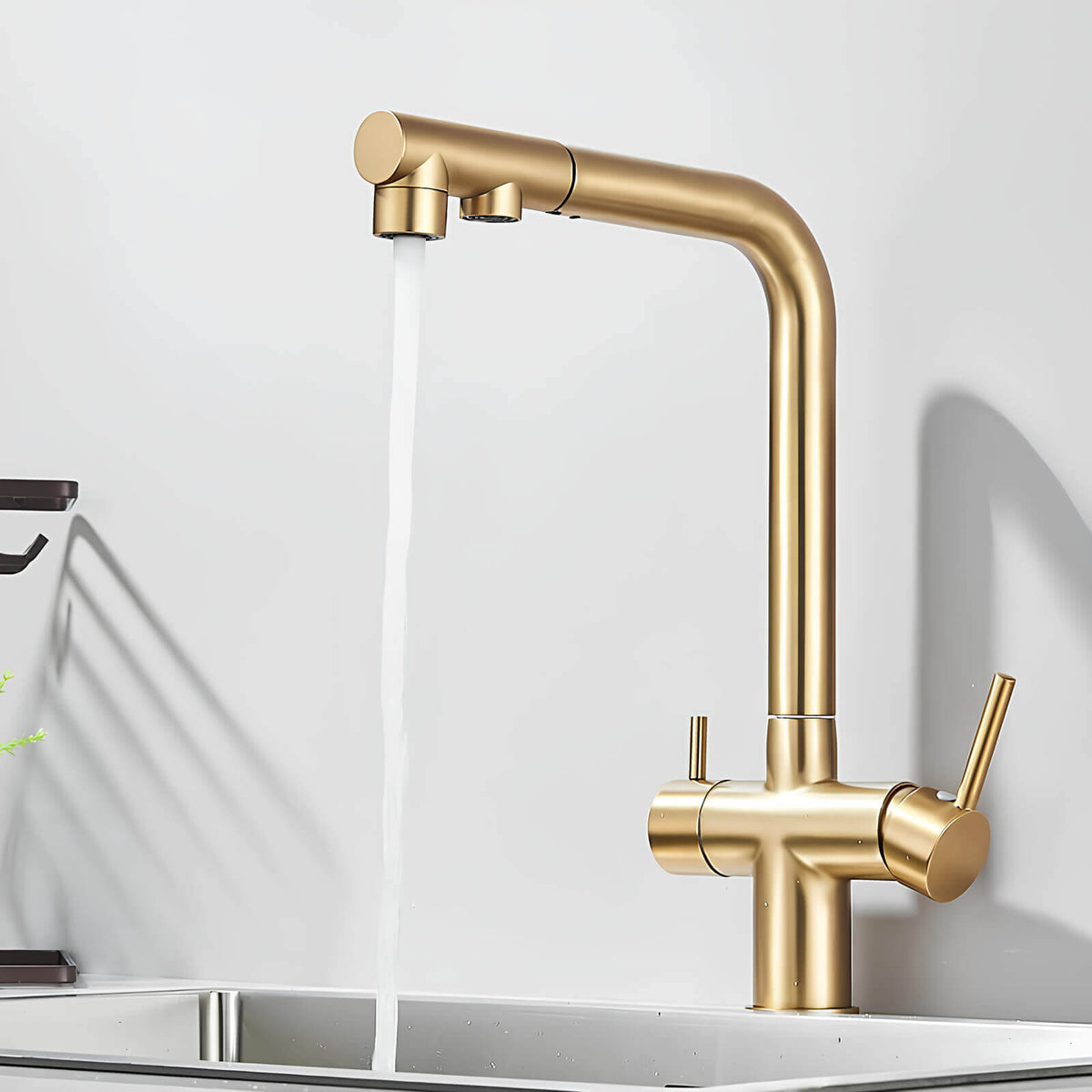 Robinet de cuisine 3-en-1 avec douchette et sortie pour eau filtrée